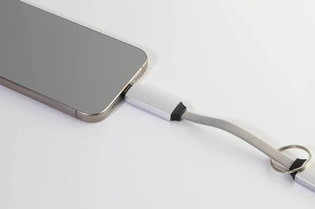 Kulcstartós 60 W-os USB-C kábel – Keycab, ezüst