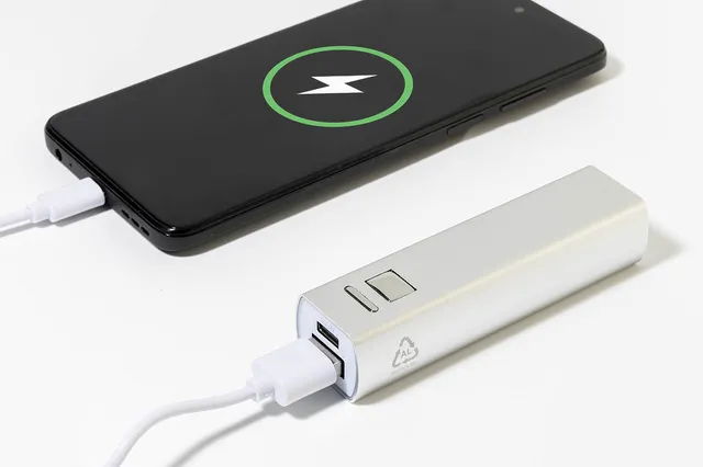 Power bank – RaluBase, ezüst